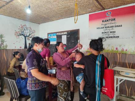 Posyandu Anggrek Banjar Dinas Bukit Seni Rutin Digelar, Hadirkan Pelayanan Kesehatan Terpadu bagi Se